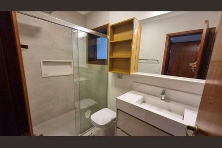 Casa de condomínio à venda com 570m², 5 quartos e 6 vagas