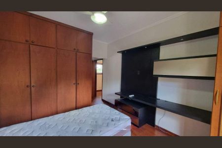Casa de condomínio à venda com 570m², 5 quartos e 6 vagas