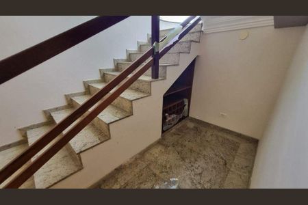 Casa de condomínio à venda com 570m², 5 quartos e 6 vagas