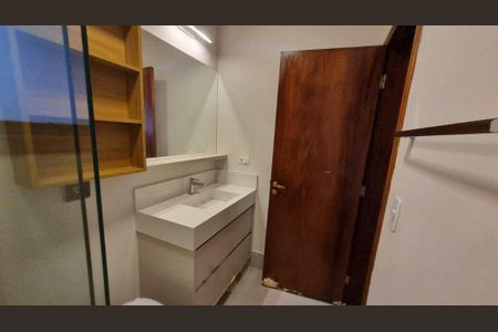 Casa de condomínio à venda com 570m², 5 quartos e 6 vagas