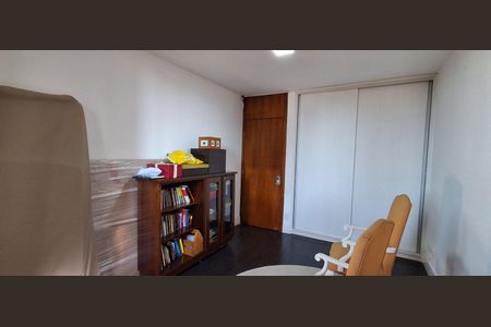 Apartamento à venda com 330m², 4 quartos e 3 vagas Apartamento à venda com 330m², 4 quartos e 3 vagasQuarto 1