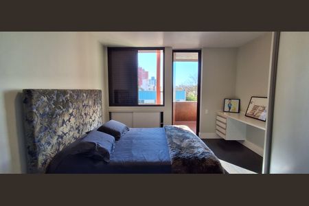 Apartamento à venda com 330m², 4 quartos e 3 vagas Apartamento à venda com 330m², 4 quartos e 3 vagasSuíte 1