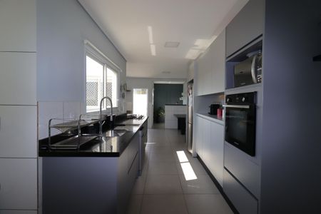 Apartamento à venda com 104m², 2 quartos e 2 vagasCozinha