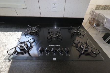 Apartamento à venda com 104m², 2 quartos e 2 vagasCozinha