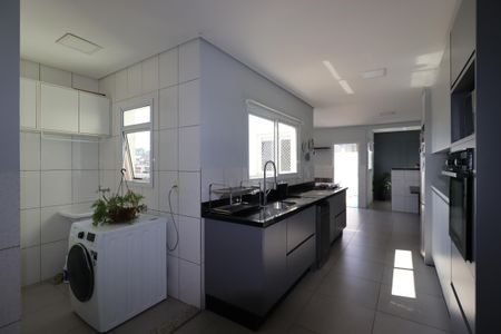 Apartamento à venda com 104m², 2 quartos e 2 vagasCozinha