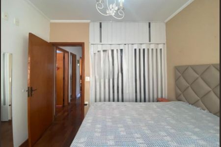 Casa à venda com 254m², 4 quartos e 3 vagas