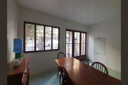 Casa à venda com 264m², 4 quartos e 5 vagas