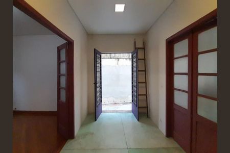 Casa à venda com 264m², 4 quartos e 5 vagas