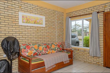 Sala de casa de condomínio para alugar com 2 quartos, 80m² em Barra da Lagoa, Florianópolis