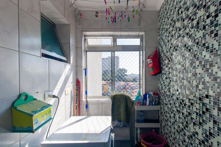 Apartamento à venda com 64m², 3 quartos e 1 vagaÁrea de Serviço