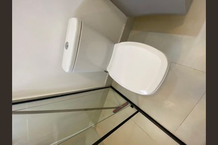 Casa à venda com 220m², 3 quartos e 2 vagas Casa à venda com 220m², 3 quartos e 2 vagasBanheiro da Suíte 2
