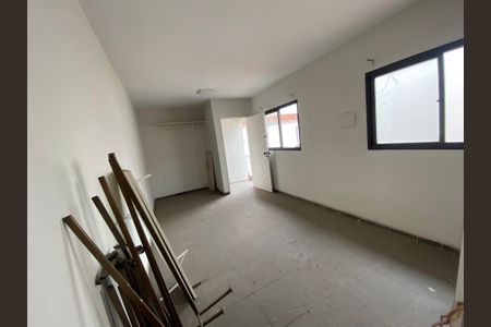 Casa à venda com 220m², 3 quartos e 2 vagas Casa à venda com 220m², 3 quartos e 2 vagasQuarto de Serviço