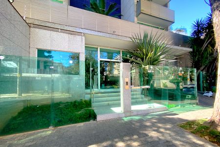 Apartamento à venda com 168m², 3 quartos e 3 vagasFachada