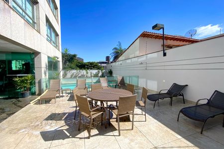 Apartamento à venda com 168m², 3 quartos e 3 vagasÁrea comum - Piscina