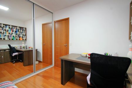 Apartamento à venda com 168m², 3 quartos e 3 vagasQuarto 