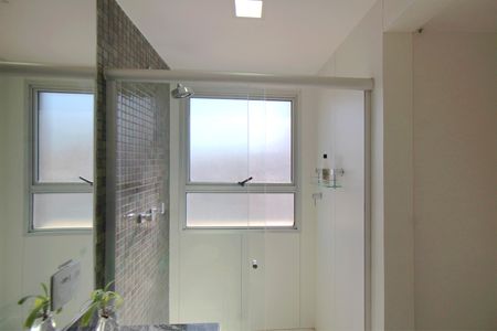 Apartamento à venda com 168m², 3 quartos e 3 vagasBanheiro da Suíte 2