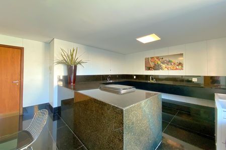 Apartamento à venda com 168m², 3 quartos e 3 vagasÁrea comum - Salão de festas