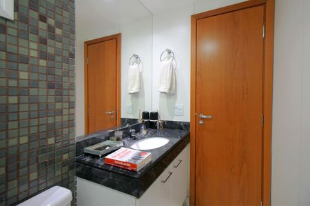 Apartamento à venda com 168m², 3 quartos e 3 vagasBanheiro Social