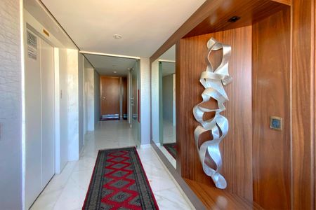 Apartamento à venda com 168m², 3 quartos e 3 vagasÁrea comum - Hall de entrada