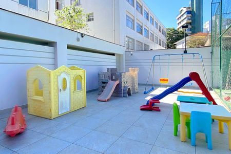 Apartamento à venda com 168m², 3 quartos e 3 vagasÁrea comum - Playground