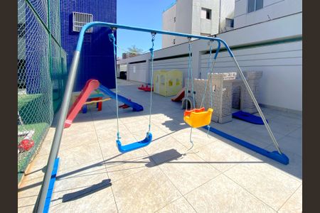 Apartamento à venda com 168m², 3 quartos e 3 vagasÁrea comum - Playground