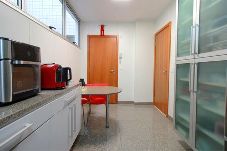 Apartamento à venda com 168m², 3 quartos e 3 vagasCozinha