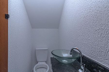 Casa à venda com 124m², 2 quartos e 4 vagas Casa à venda com 124m², 2 quartos e 4 vagasLavabo