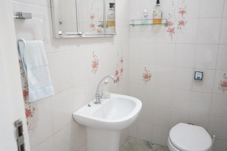 Casa à venda com 180m², 3 quartos e 3 vagasBanheiro Social