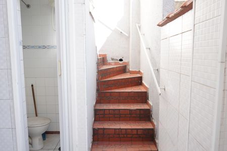 Casa à venda com 180m², 3 quartos e 3 vagasEscada