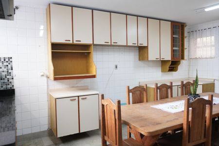 Casa à venda com 180m², 3 quartos e 3 vagasCozinha