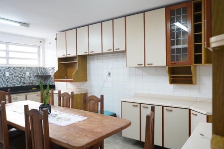 Casa à venda com 180m², 3 quartos e 3 vagasCozinha