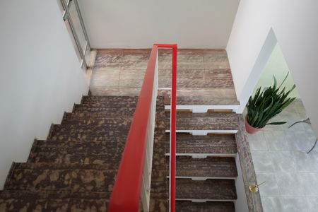 Casa à venda com 180m², 3 quartos e 3 vagasEscada