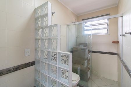 Casa para alugar com 287m², 4 quartos e 3 vagas Casa para alugar com 287m², 4 quartos e 3 vagasBanheiro Social 2