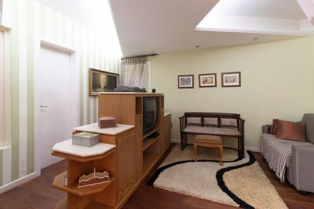 Casa para alugar com 287m², 4 quartos e 3 vagas Casa para alugar com 287m², 4 quartos e 3 vagasSuíte