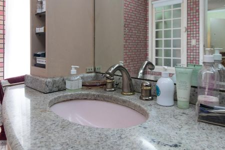 Casa para alugar com 287m², 4 quartos e 3 vagas Casa para alugar com 287m², 4 quartos e 3 vagasBanheiro da Suíte