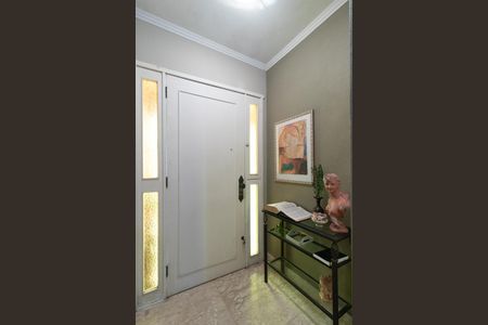 Casa para alugar com 287m², 4 quartos e 3 vagas Casa para alugar com 287m², 4 quartos e 3 vagasHall de entrada