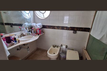 Apartamento à venda com 134m², 3 quartos e 1 vaga Apartamento à venda com 134m², 3 quartos e 1 vagaBanheiro da Suíte