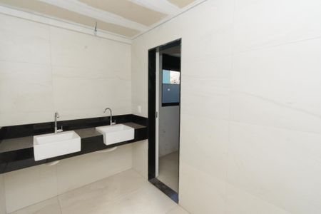 Apartamento à venda com 155m², 4 quartos e 3 vagas Apartamento à venda com 155m², 4 quartos e 3 vagasBanheiro da Suíte 4