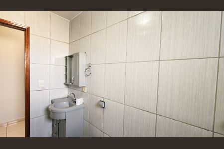 Casa para alugar com 100m², 2 quartos e 1 vaga Casa para alugar com 100m², 2 quartos e 1 vagaBanheiro Social