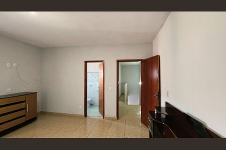 Casa para alugar com 100m², 2 quartos e 1 vaga Casa para alugar com 100m², 2 quartos e 1 vagaSuíte