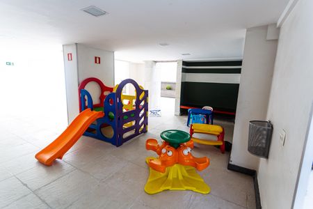 Apartamento à venda com 95m², 3 quartos e 2 vagasÁrea comum - Playground