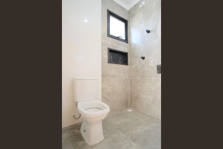 Casa à venda com 140m², 3 quartos e 3 vagasBanheiro da Suíte 1