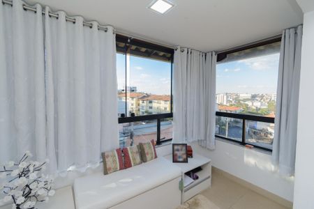 Casa à venda com 256m², 4 quartos e 3 vagas Casa à venda com 256m², 4 quartos e 3 vagasQuarto 2