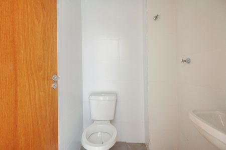 Apartamento à venda com 45m², 2 quartos e sem vaga Apartamento à venda com 45m², 2 quartos e sem vagaBanheiro