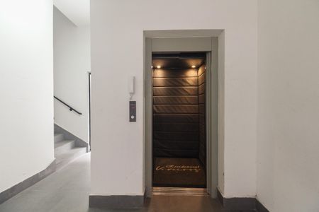 Apartamento à venda com 45m², 2 quartos e sem vagaÁrea comum