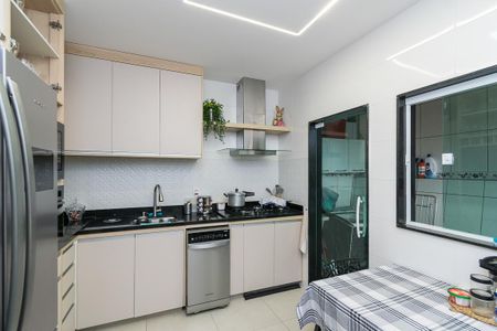 Casa à venda com 63m², 2 quartos e sem vaga Casa à venda com 63m², 2 quartos e sem vagaCozinha