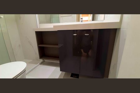 Apartamento à venda com 56m², 2 quartos e 1 vaga Apartamento à venda com 56m², 2 quartos e 1 vagaBanheiro da Suíte