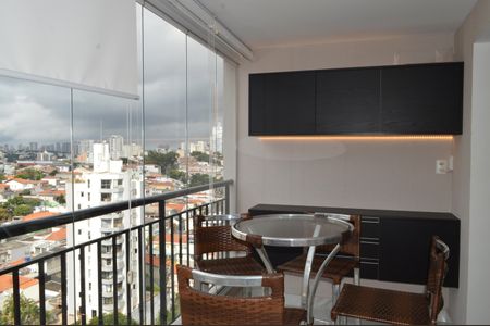 Apartamento à venda com 74m², 2 quartos e 2 vagasVaranda