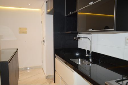Apartamento à venda com 74m², 2 quartos e 2 vagasCozinha