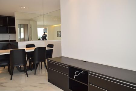 Apartamento à venda com 74m², 2 quartos e 2 vagasSala
